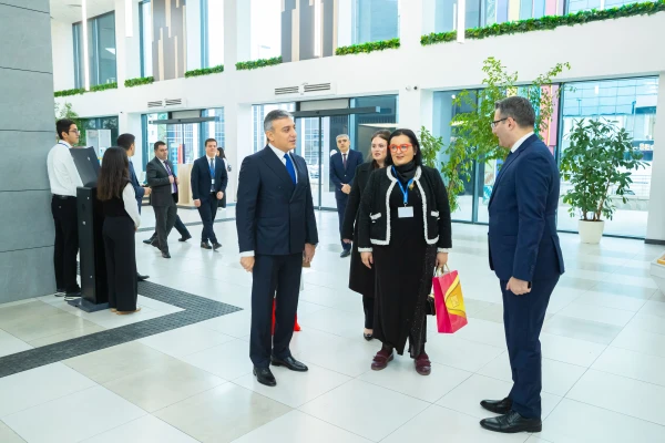 Monteneqrolu nazir DOST Mərkəzində və DOST İnklüziv  İnkişaf və Yaradıcılıq Mərkəzində olub