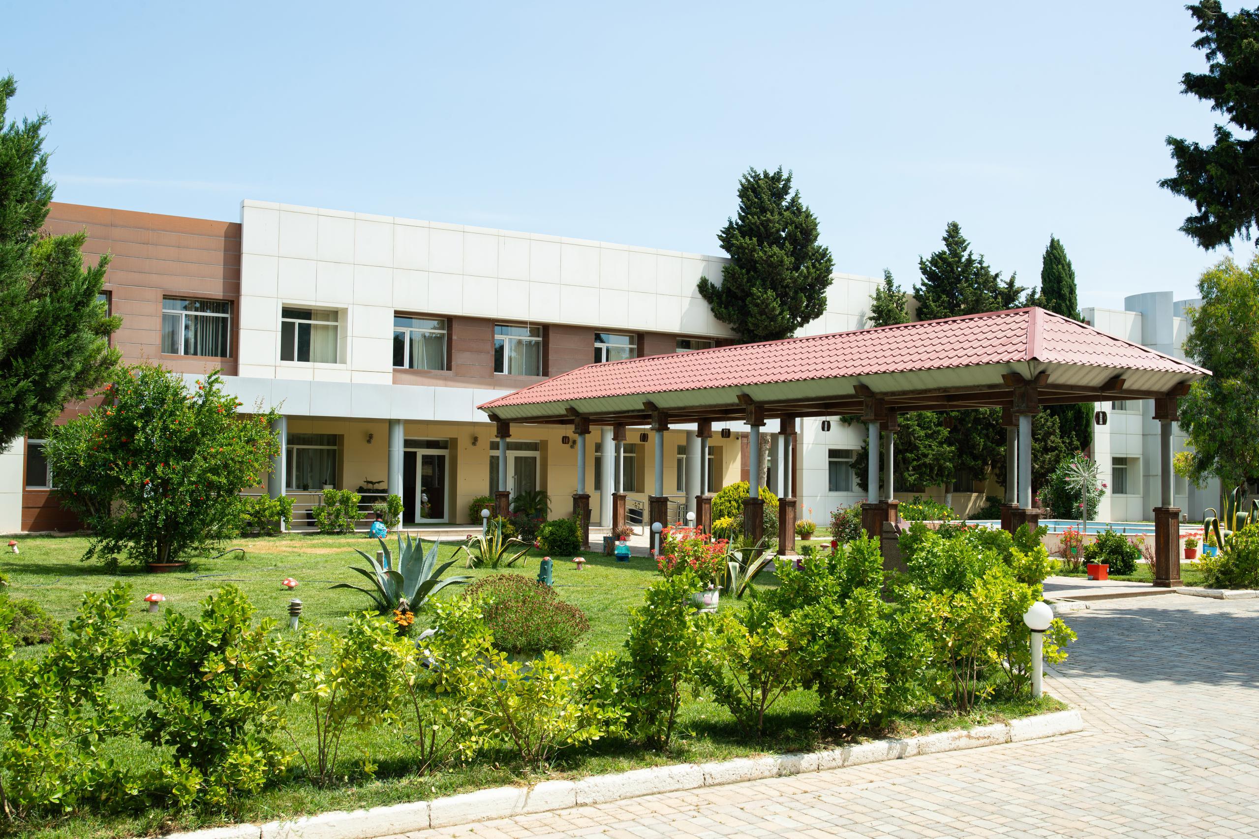 Əlilliyi olan uşaqlar üçün sosial xidmət müəssisəsinə mediatur təşkil edilib