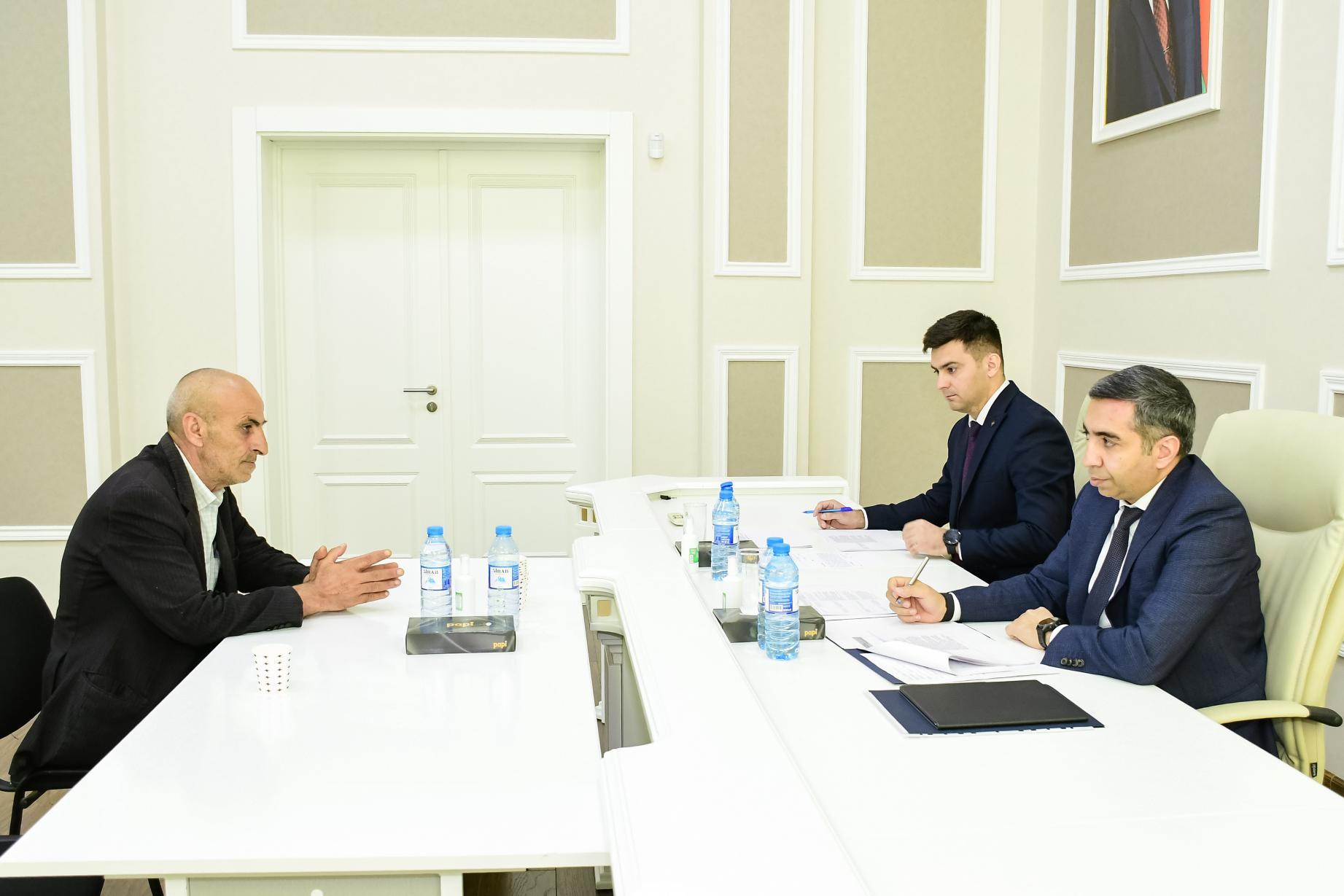 Nazir müavini Zaur Əliyev Ağsu rayonunda vətəndaşları qəbul edib